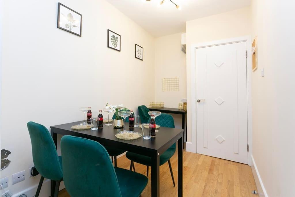 Appartamento Yellow Rose 1br Opposite West Kensington Station